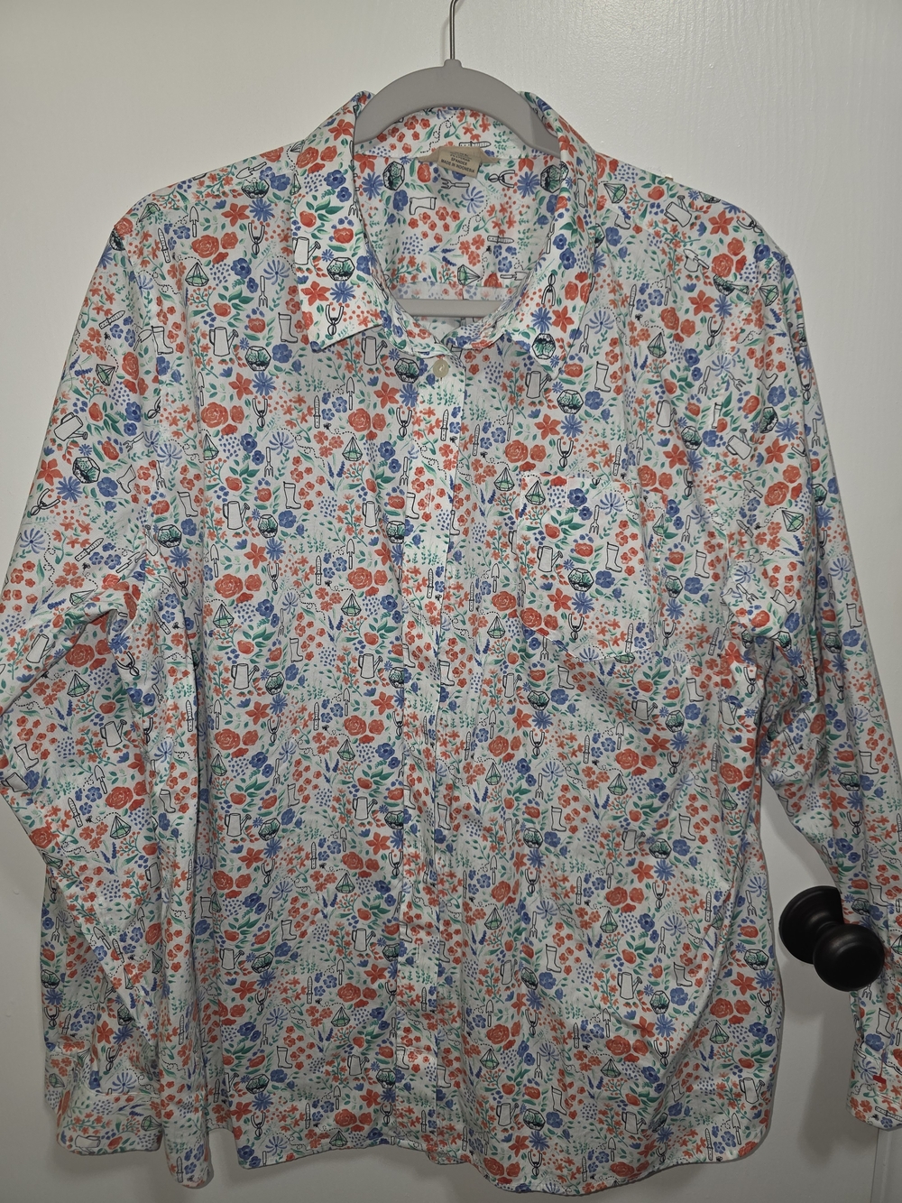 Duluth Trading Co White Button-Down Shirt with Red & Blue Floral Print